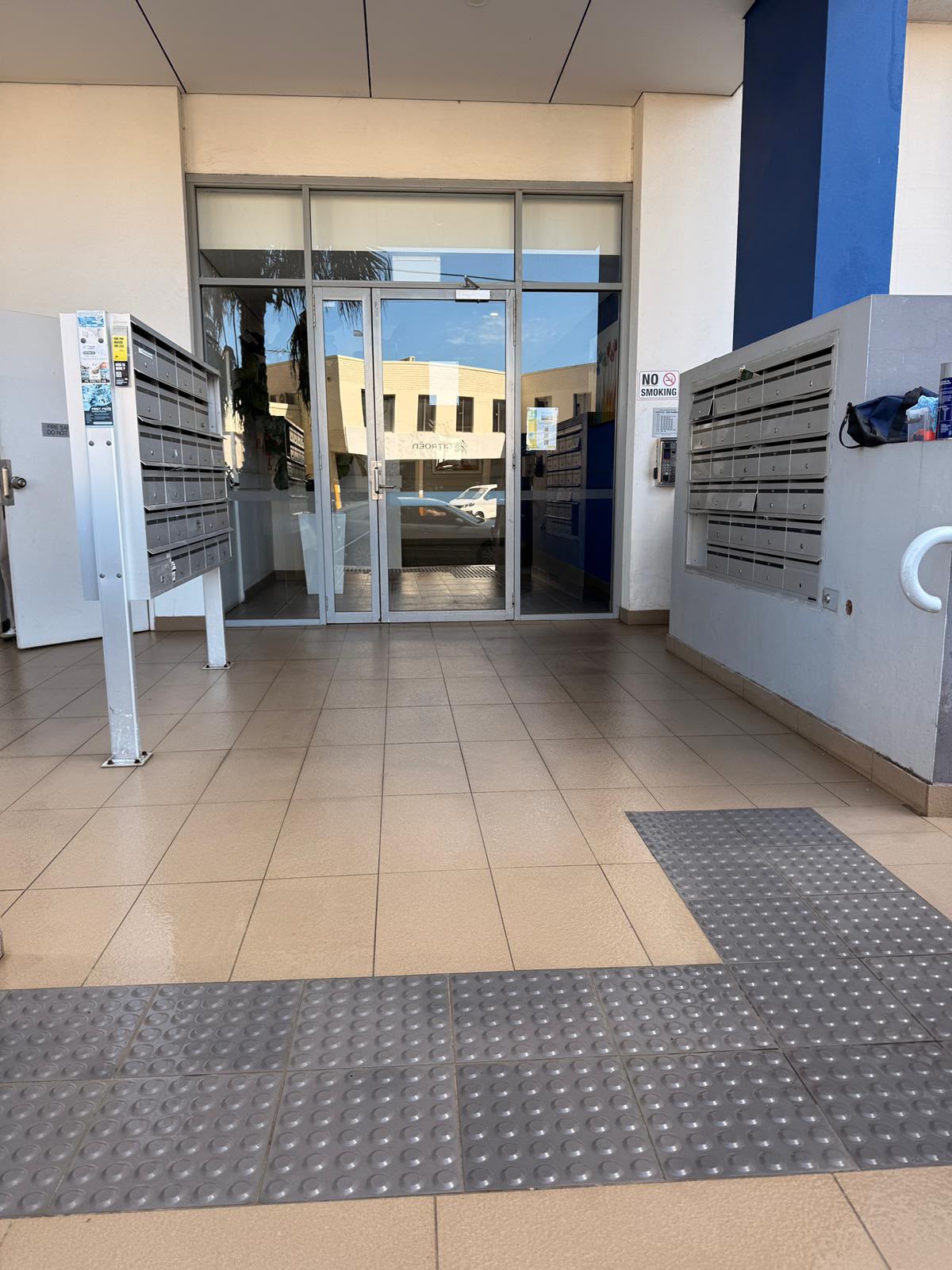 Commercial entryway cleaning
